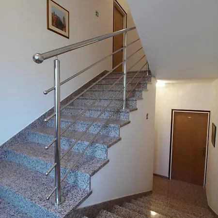 Dokovic Apartment
