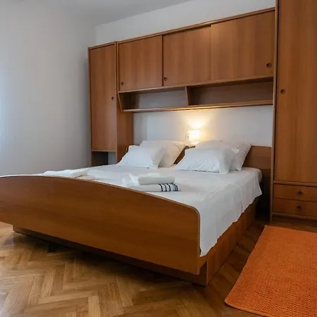 Dokovic Apartman *